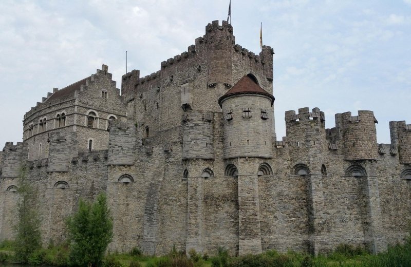 Bezoek kastelen en forten