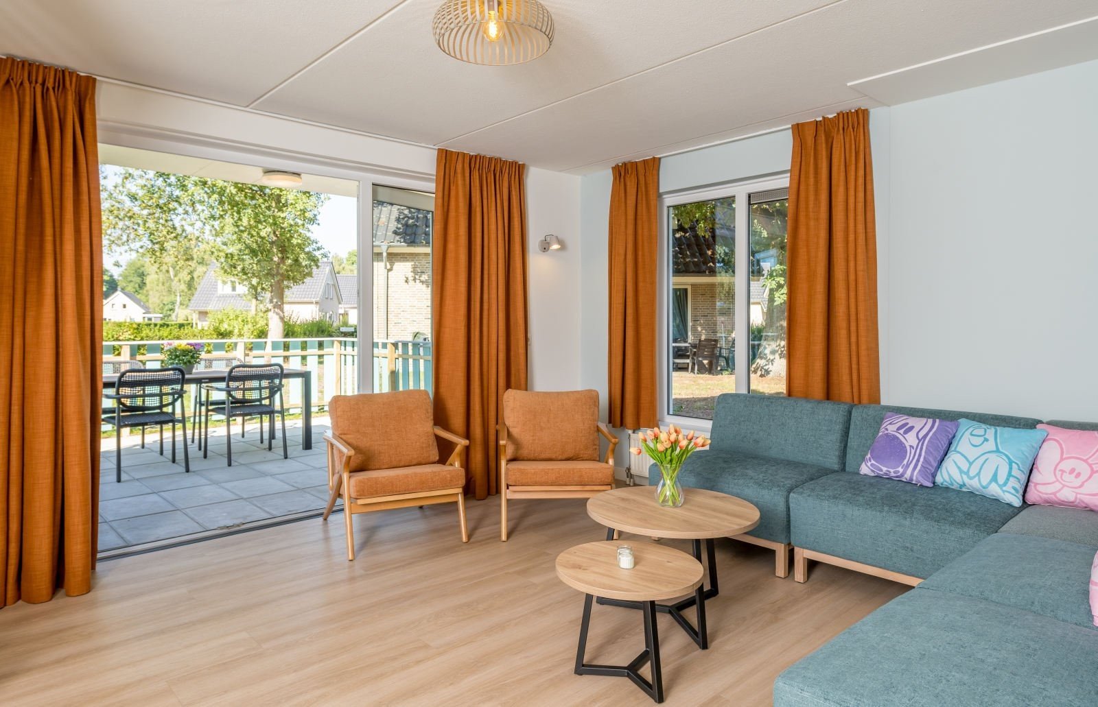 Woezel & Pip villa 8 personen woonkamer